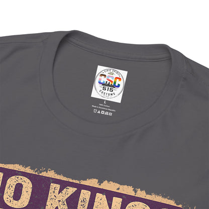 No Kings In America Cat Tee – Retro Rainbow Political Humor T-Shirt